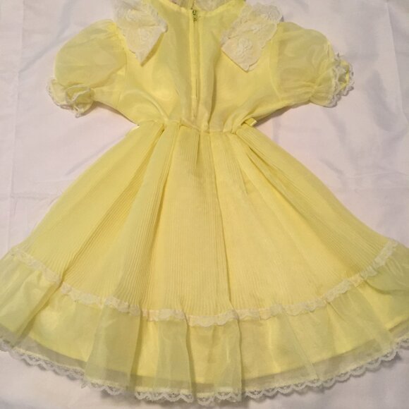 VTG Short Stuff Full Circle Ruffle Pageant Lace Yellow Party Dress Size 5 USA H - Picture 8 of 10